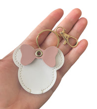 Load image into Gallery viewer, White keychain
